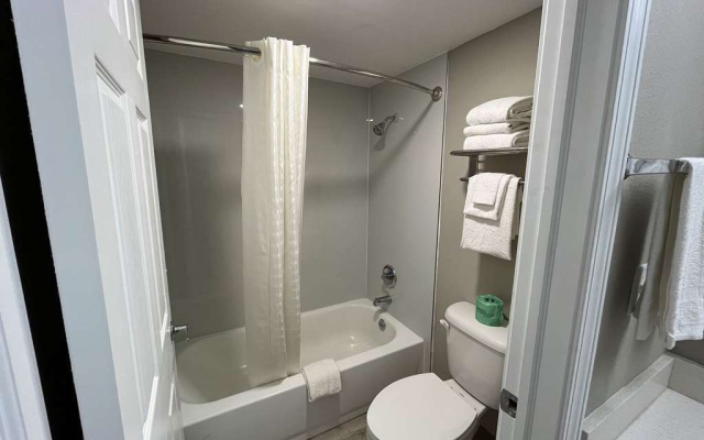 Howard Johnson West Memphis