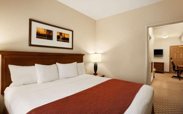 COUNTRY INN &amp; SUITES MANCHESTER AIRPORT
