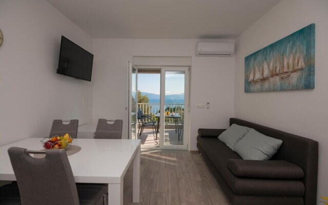 Awesome Apartment in Podaca With Wifi and 2 Bedrooms