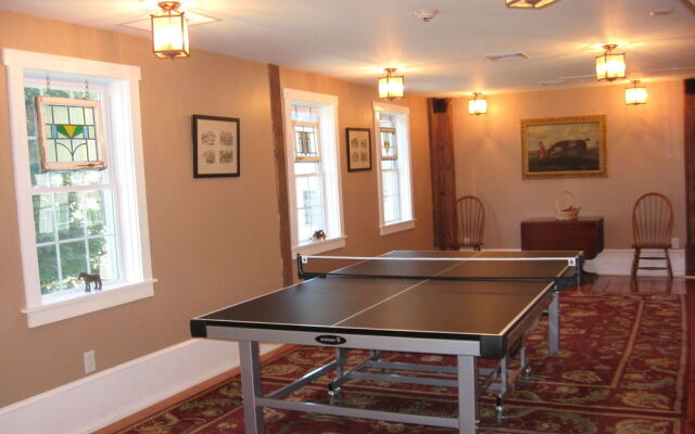 Historic Jacob Hill Inn