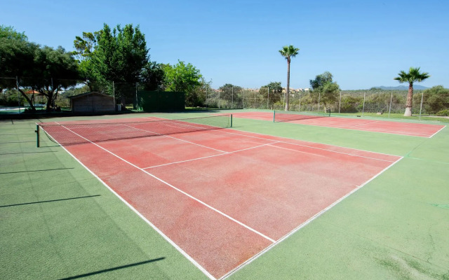 Hotel Club Cala Romaní