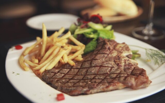 Amanjaya Pancam Suites Hotel