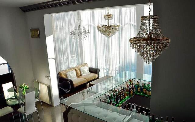 Villa Ani+