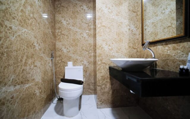 Modern And Comfy Studio At Grand Sungkono Lagoon Apartment