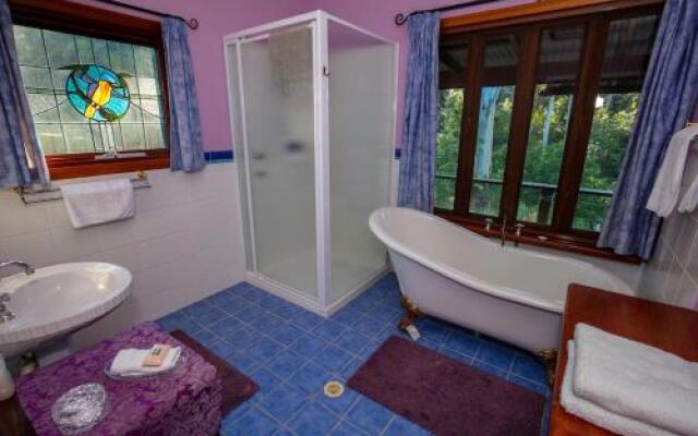 Gypsy Falls Waterfall Retreat