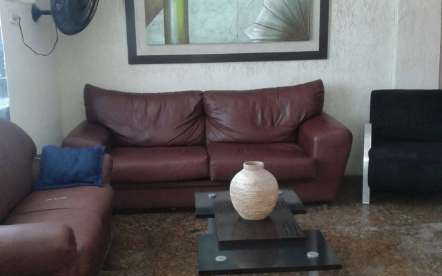 Hotel Uzi Praia