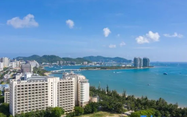 Super 8 Hotel (Sanya Bay Jixiang Street)