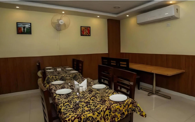 OYO 22752 Hotel Celebration Inn