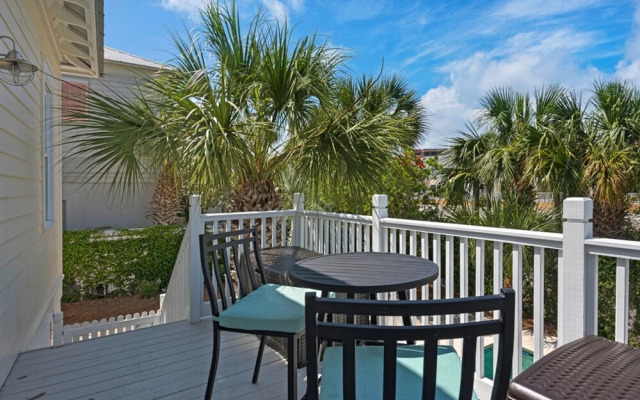 Shore Fun at Destin Pointe