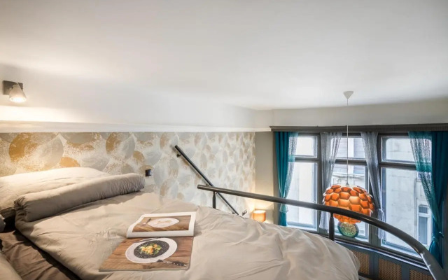 Luxury Pilvax Studio