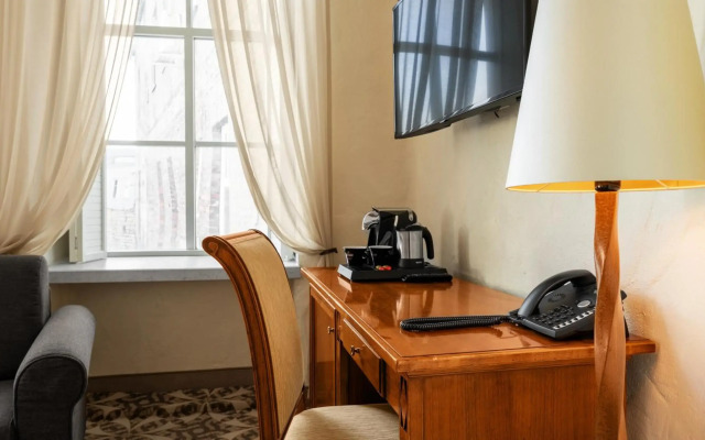 Rixwell Collection Savoy Boutique Hotel