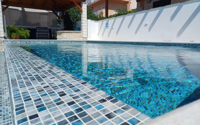 Heated Swimming Pool, Family Apartment With Panoramic sea View a1
