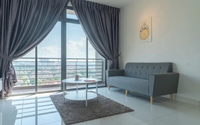 OYO Home 43995 Premium 3br 1tebrau