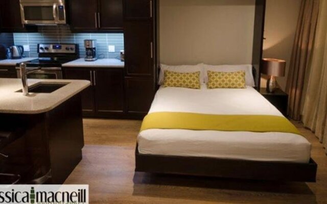 Around the Sea - Cana da's Rotating House, Suites & Tours