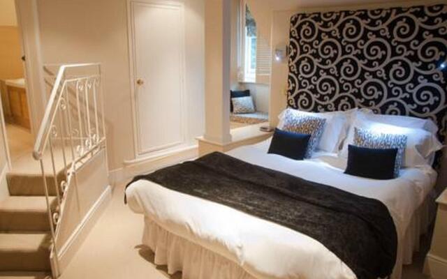 Buckland Tout Saints Hotel