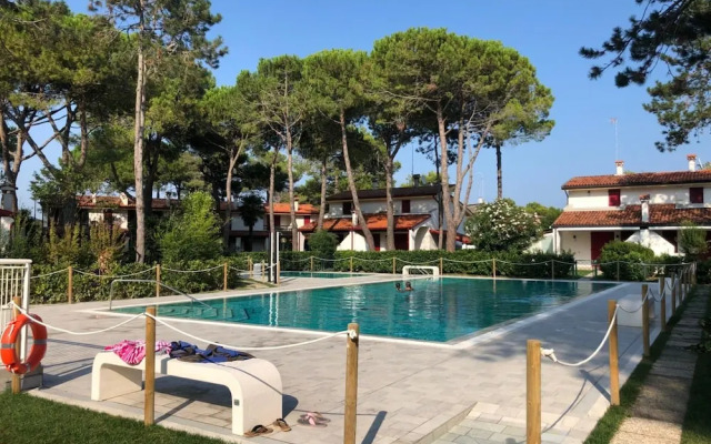 Charming Apartment With Garden and Pool