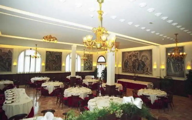 Hotel Regina Spa Artdeco Resort