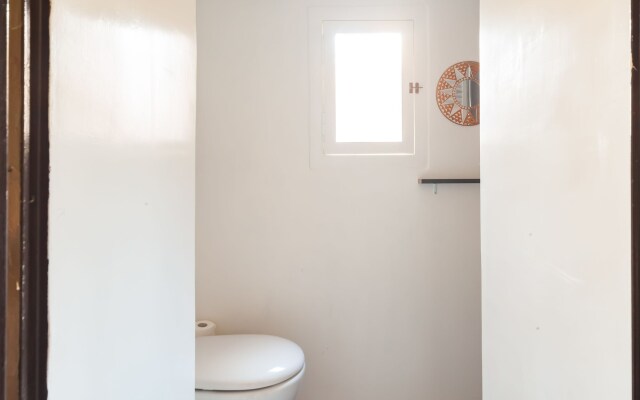 Trevi Fountain Art Suites