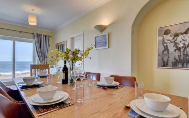 Flat 8 Clifton Court