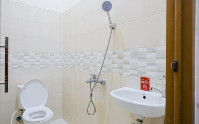 RedDoorz Plus @ Jalan P. Emir Moh Noer Lampung