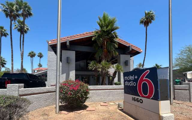 Motel 6 Tempe, AZ – Elliot Road