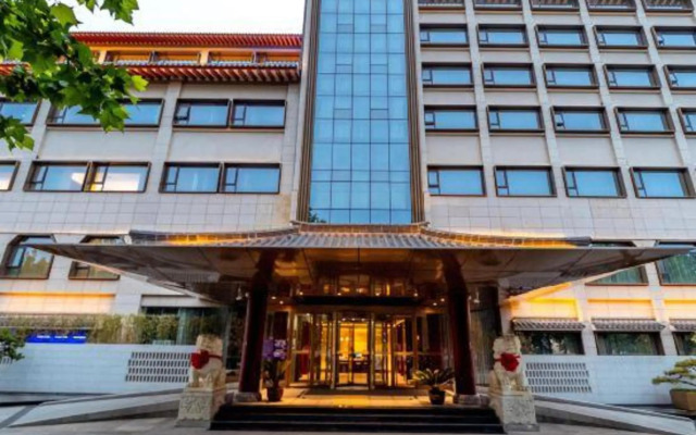 Qin'an Hotel