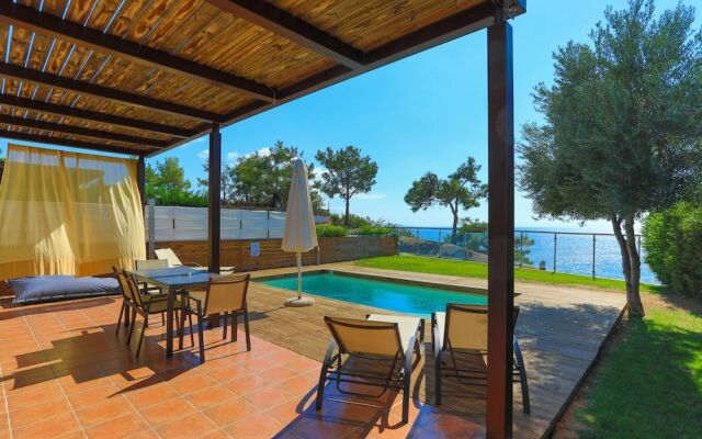 Kalma Villa Exi in Moudania