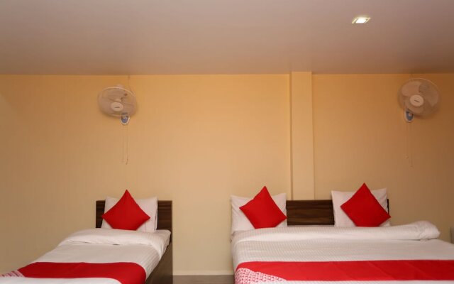 The Palms Resort By OYO Rooms