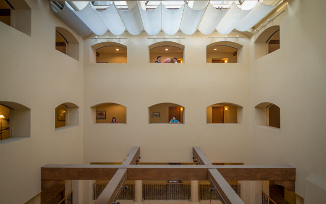 Poppy Springs Resort & Spa