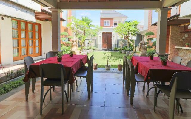 Royal Majesty Villas Jimbaran by ZUZU