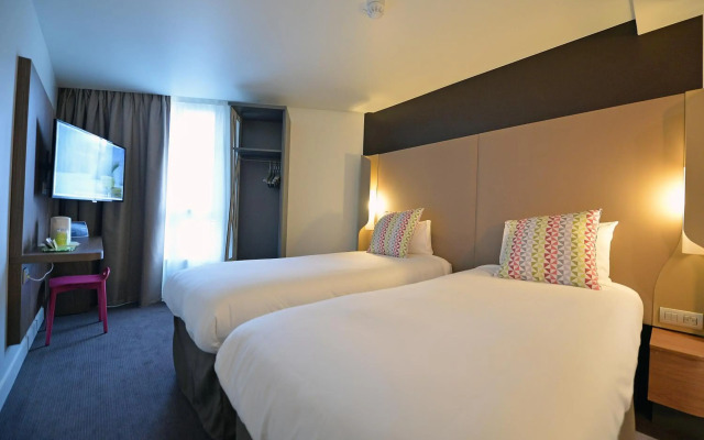 Campanile Paris - Clichy Centre