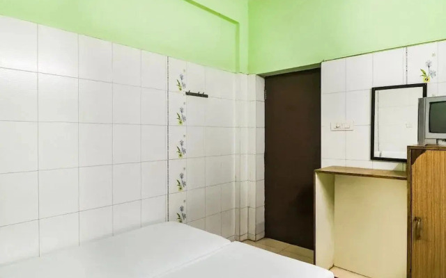 Nice Guest House by OYO Rooms