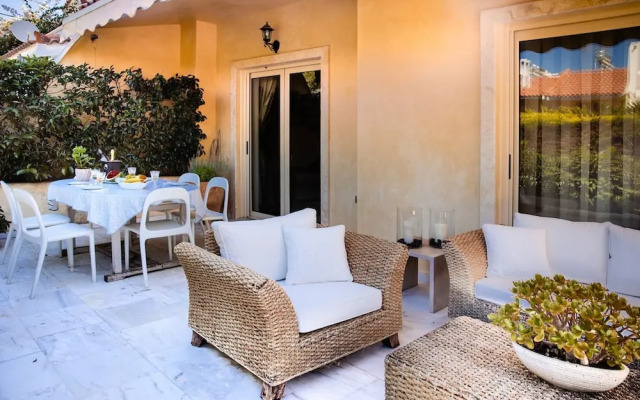 South Blue Tranquil Villa