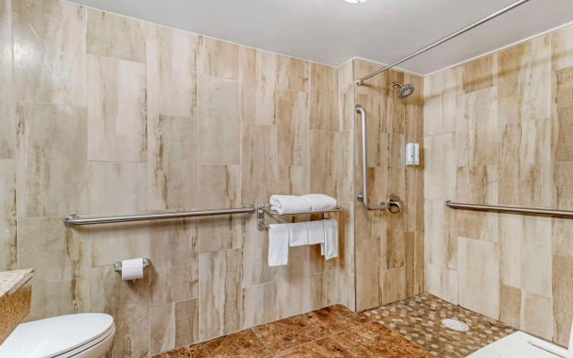 Quality Inn & Suites Morrow Atlanta South