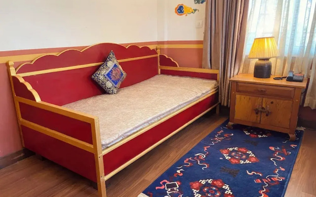 Three Jewels Boutique Hotel