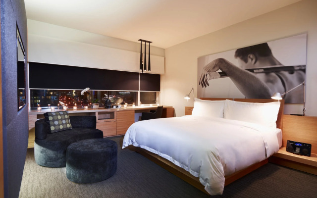 Le Germain Hotel Maple Leaf Square