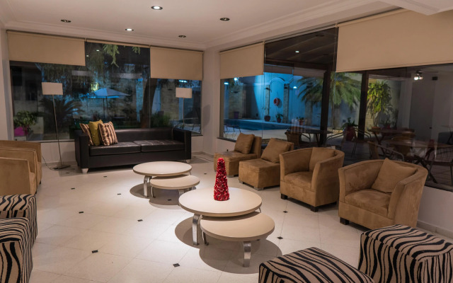 Hotel Embajador