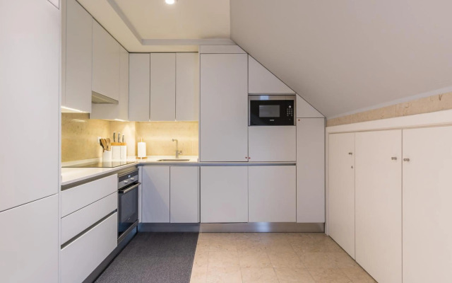 Baixa-Chiado Library Loft