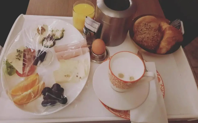 Stadthotel am Adenauerplatz