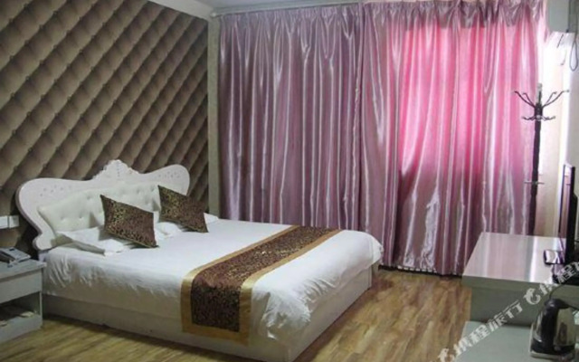 Urumqi Furong Mingdi Business Hotel
