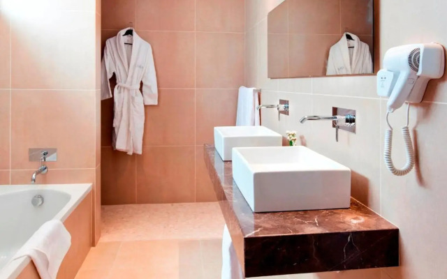 Gold Lagoon Kosher Hotel