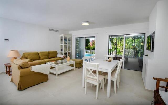 8738 - Great Villa Near Beach & Marbella