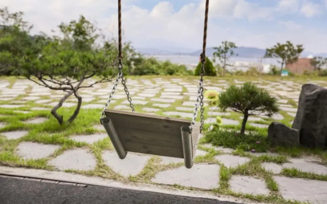 Pohang Sea and Bamboo Pension