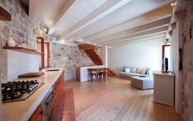Authentic Stone House Kut