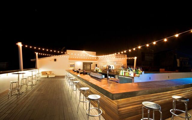 Tantalo Hotel / Kitchen / Roofbar