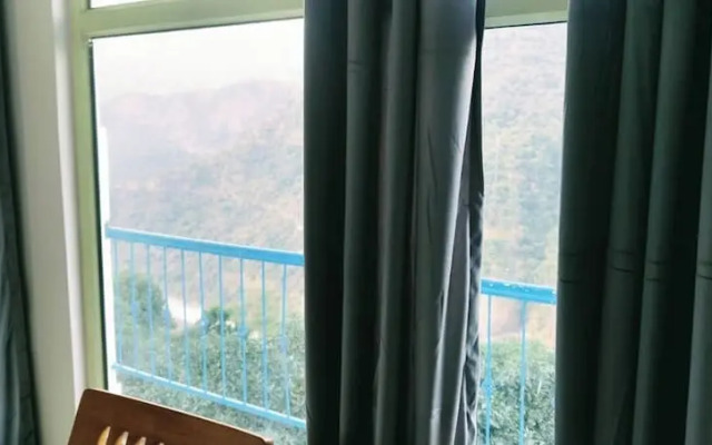 The Yamuna Deck Resort and Cafe