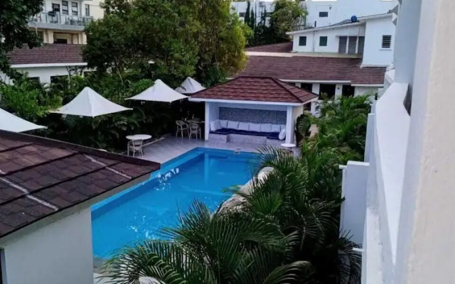 Pontoon Residence & Suites