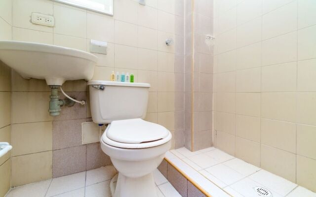 Hotel Ayenda Travel Blue 1705