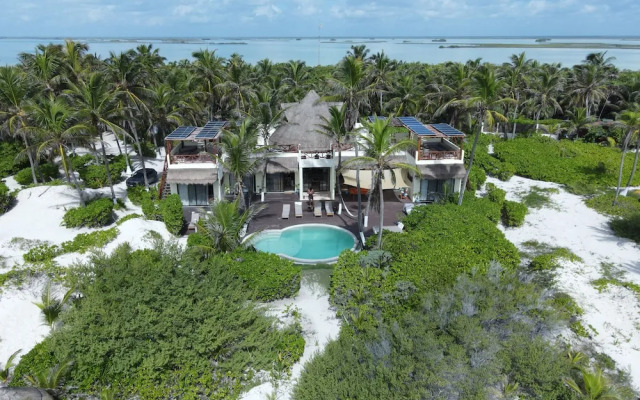 Villa 5br Beachfront TULUM -Sian Kaan