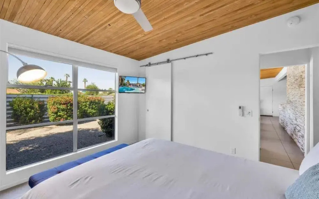 Modern Paradise at Sonora